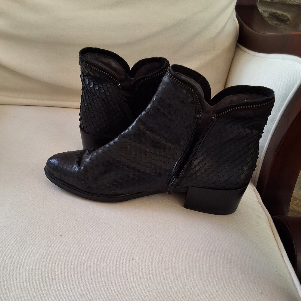 KANNA Kelly Black Leather Diamond Weave Ankle Boots 40 UK 9.5 US